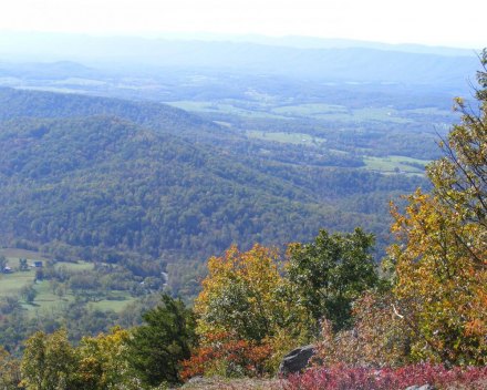 Do national parks need cell towers? Cell service in Virginia's Shenandoah National Park is unpredictable.